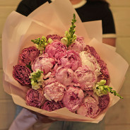 Bouquet with peonies and roses Caprice buy with delivery