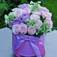 Bouquet in a box Delicate roses