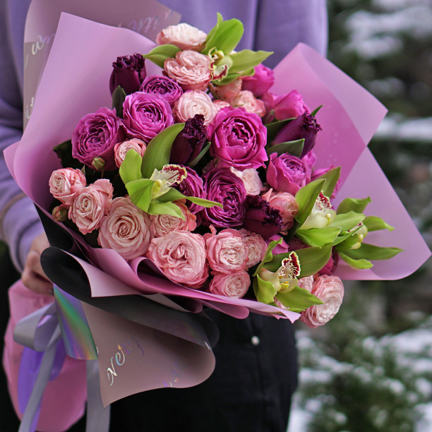 Bouquet of orchids "Pride" buy with delivery