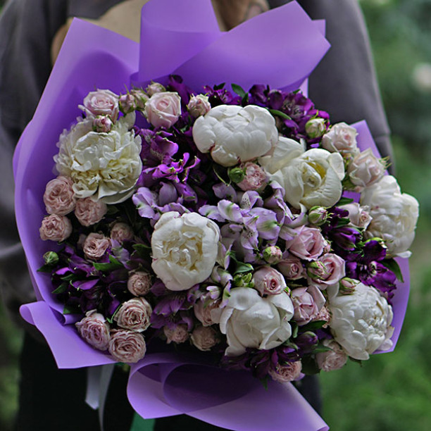 A large bouquet with white peonies buy with delivery