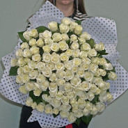 101 белоснежная роза 70 см  купить с доставкой