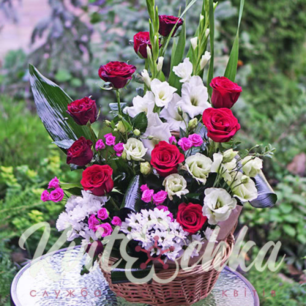 A basket of flowers Suite buy with delivery