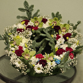 Round mourning wreath №21