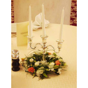 Table arrangement 1