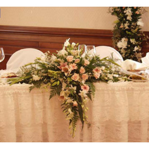 Composition on the table of the bride and groom No. 2