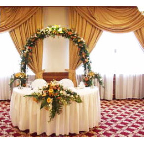 The design of the table of the bride and groom 1